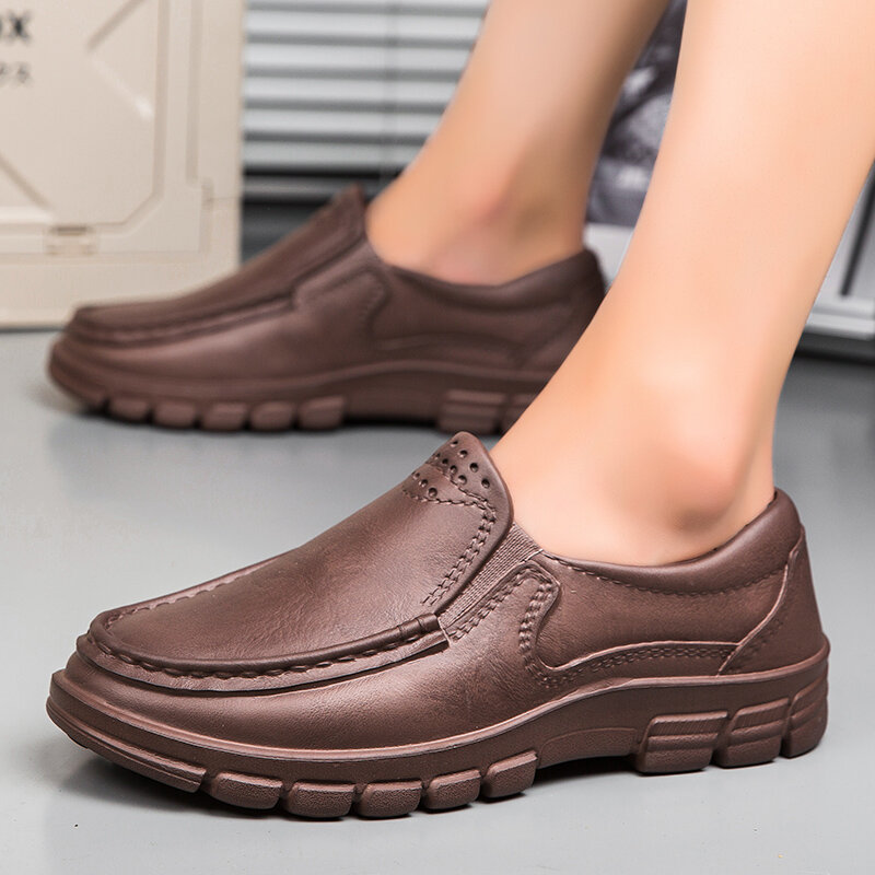 Zapatos de Chef impermeables para hombre, calzado informal de cuero, resistente al aceite, malla ligera, EVA, talla grande 39-48
