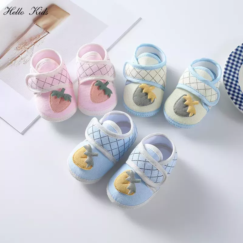 Zapatos de algodón para bebé recién nacido, sandalias con patrón de dibujos animados para primeros pasos, suela suave a cuadros, 0 a 12 meses