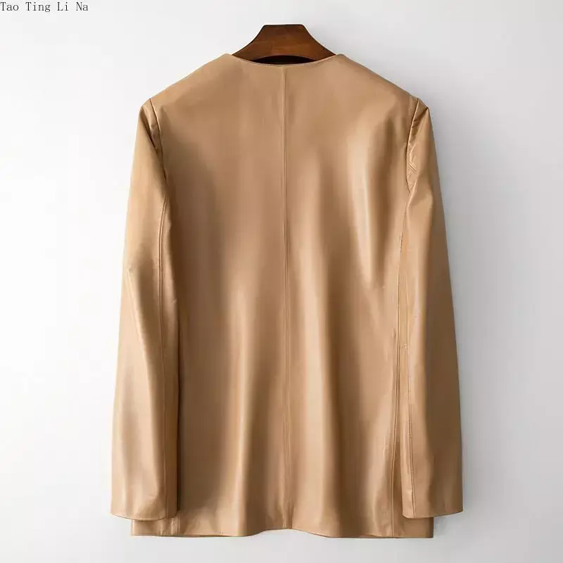 เสื้อโค้ทหนังแกะแท้สำหรับผู้หญิงเสื้อแจ็คเก็ตหนังแท้คอวีความยาวปานกลาง H33 2023