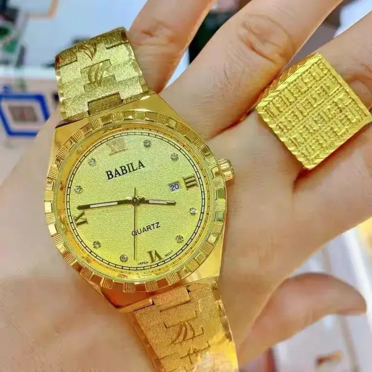 Oblodzony męski zegarek dla kobiet miedziany diament 2024 nowa stalowa para zegarek dla zakochanych 18K złota mosiądz retro rzeźbione kwarc