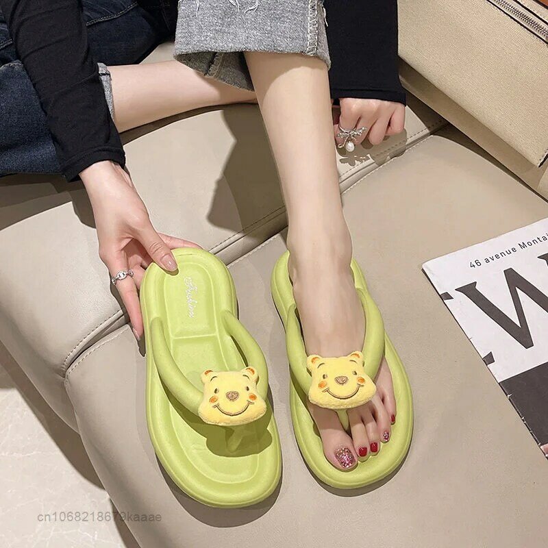 Disney Cartoon Pooh Bear Cute Doll Shoes Summer Flip flop donna Soft Flat Shoes pantofole da spiaggia all'aperto Y2k Fashion Pink Sandals