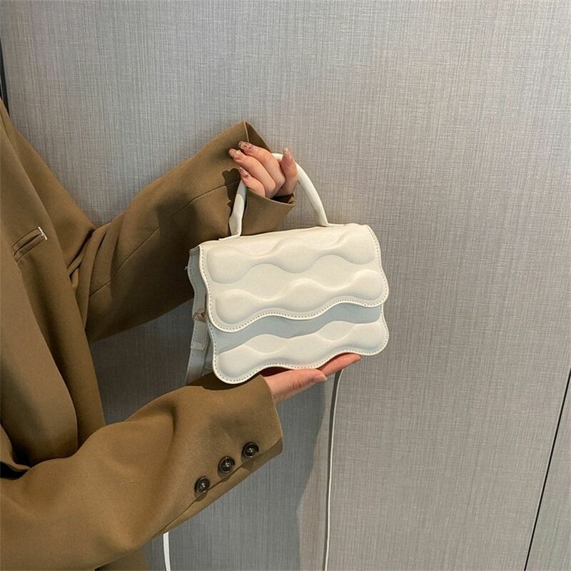 Mini borsa a tracolla moda PU catene in pelle borsa diagonale borsa a tracolla elegante semplice modello d'onda borse ragazze