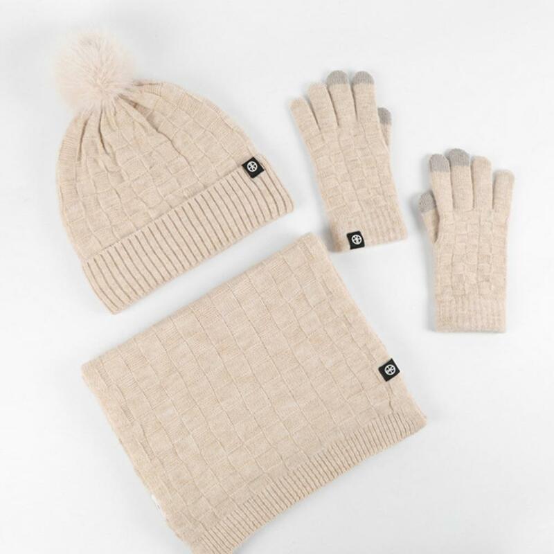 Set sarung tangan syal topi musim dingin 3 potong, Set topi Beanie syal layar sentuh untuk wanita bola empuk