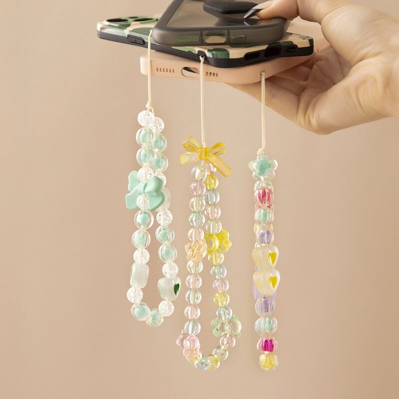 Cordon de téléphone en acrylique pour femmes et filles, cordon de poignet perlé en forme de cœur, nouvelle collection 2023