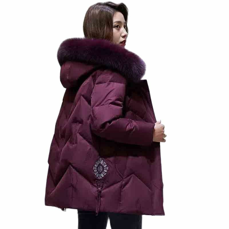 Manteau long en duvet élégant pour femme, col en fourrure à capuche brodé, poche chaude, 5XL, nouvelle mode, hiver, 2022