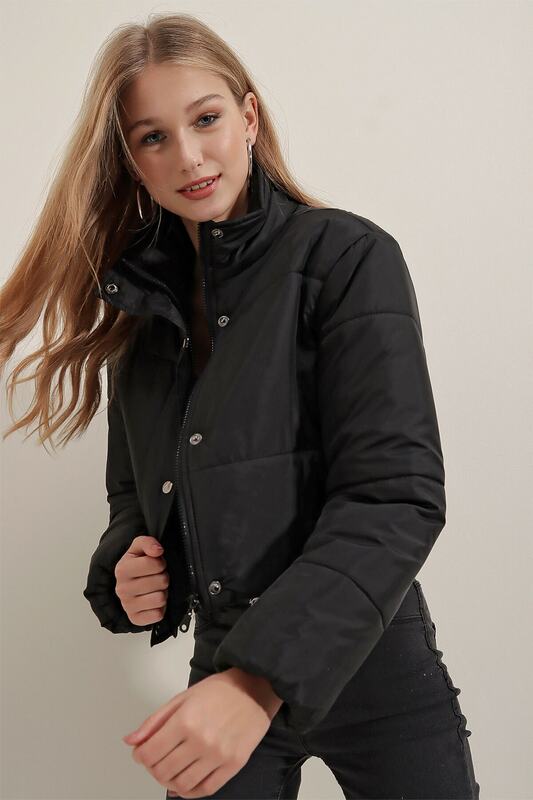 สีดำ Crop Top Inflatable แจ็คเก็ตออกแบบพิเศษผลิตภัณฑ์คุณภาพสูงผู้หญิงเสื้อผ้าผลิตภัณฑ์เสื้อ5124BGD19