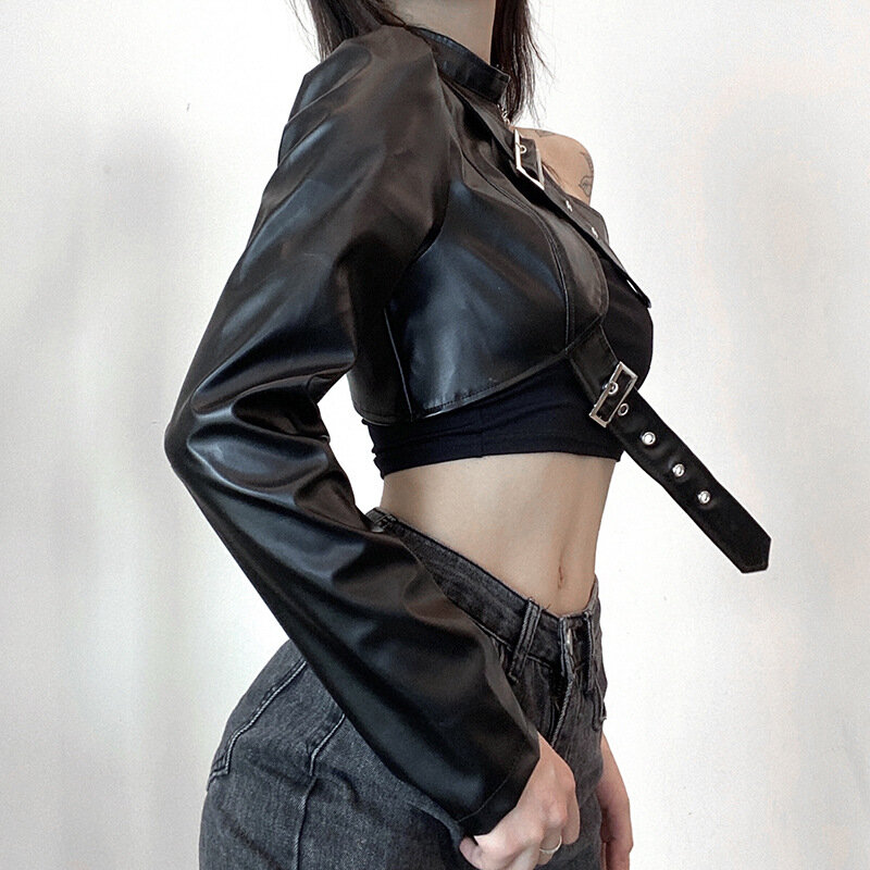 Женская модная красивая кожаная куртка с металлической пряжкой и воротником-стойкой из искусственной кожи с односторонним рукавом