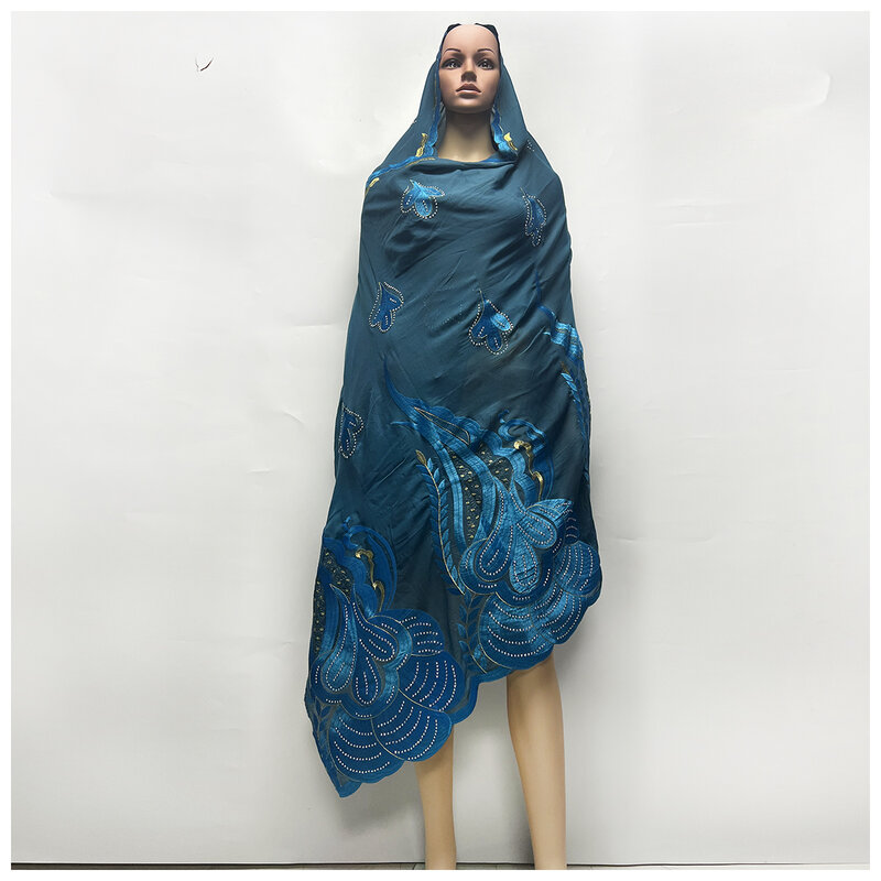 Écharpe Hijab 2024 coton pour femmes africaines, écharpe musulmane, écharpe de Dubaï, nouveau design, bonne qualité, prix de gros, offres spéciales, 100%