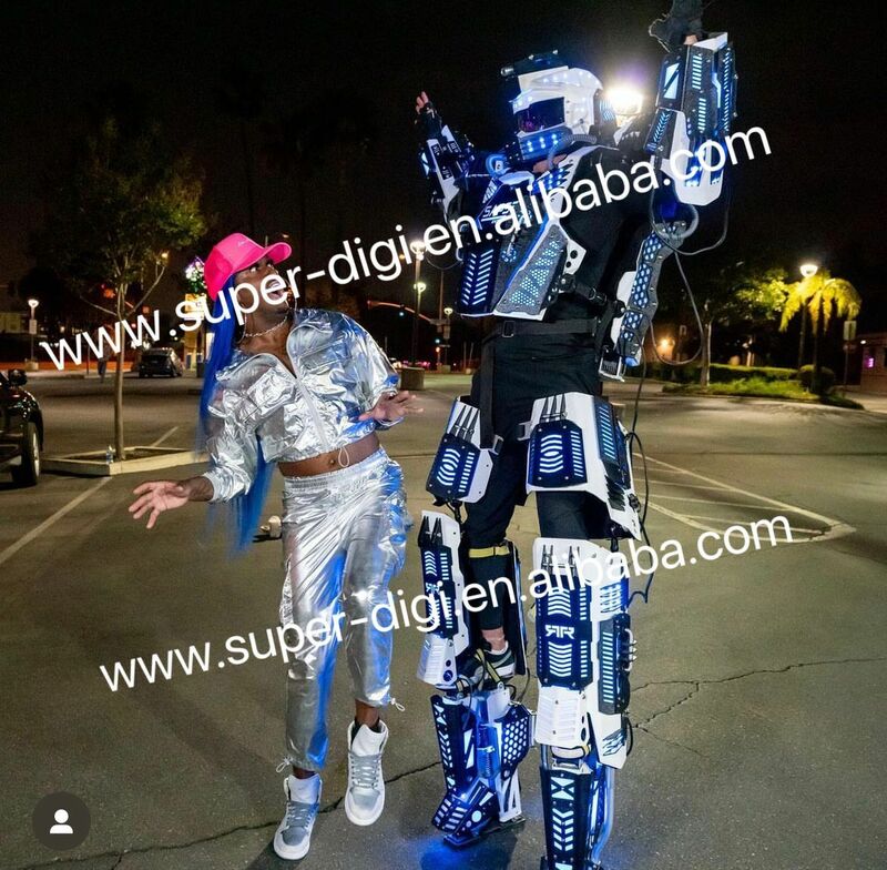 Led ชุดหุ่นยนต์พลาสติก Stilts Walker หุ่นยนต์เครื่องแต่งกายแสดง Kryoman สวมใส่