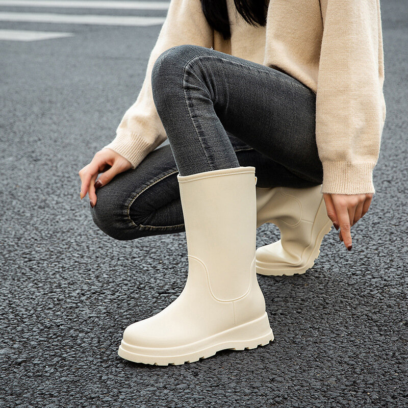 รองเท้าบูทหน้าฝนผ้าฝ้ายรองเท้าบูทหน้าฝนสูงกลางสูงสำหรับผู้หญิง, รองเท้าแฟชั่นกลางแจ้งพื้นหนาสำหรับผู้หญิงขนาด35-40