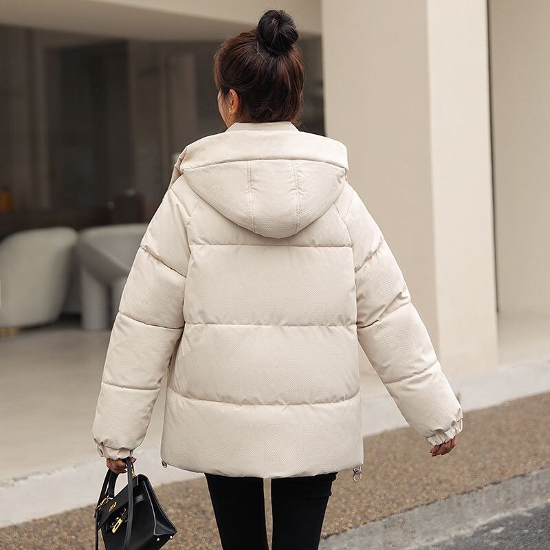 Новинка 2023, женское пуховое пальто из хлопка, зимняя куртка, женские короткие парки, свободная Толстая теплая верхняя одежда с капюшоном, модное пальто для отдыха