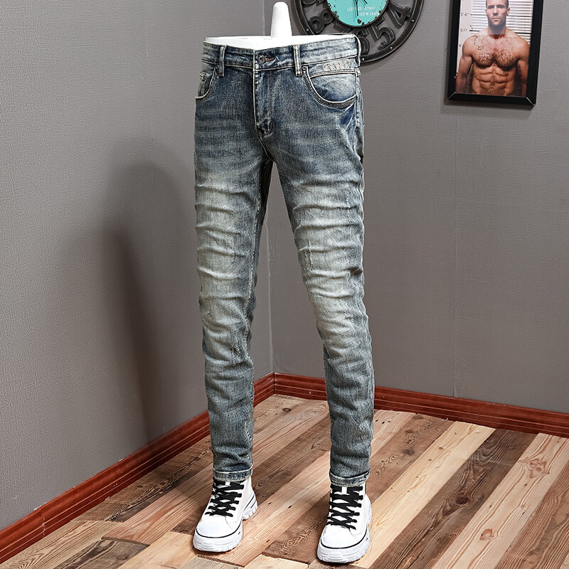 Jeans da uomo Vintage di moda retrò blu elasticizzato elastico Slim Fit Jeans strappati da uomo ricamo pantaloni Casual in Denim di design Hombre