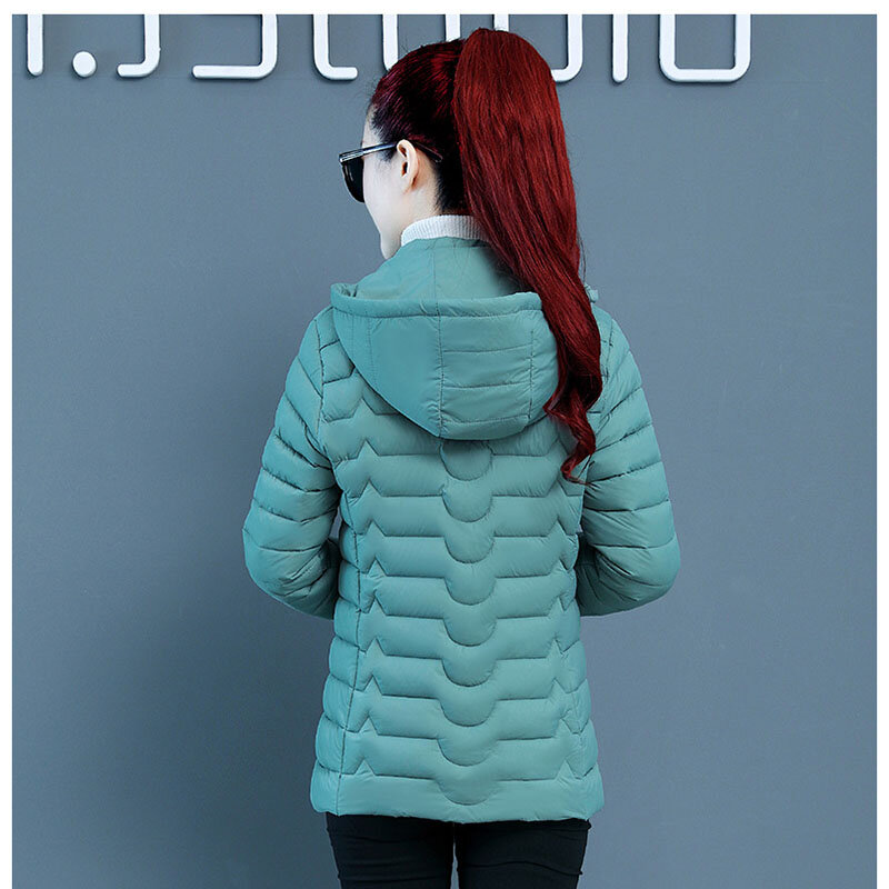Down Cotton Jacket Women 2023 New Thin light Fashion Slim Warm Winter Jacket Female Parkas Hooded Short Padded Coat