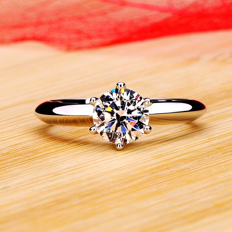 Never Fade Luxury Classic 18K White Gold Color Ring Solitaire 2 carati Zirconia Diamant Wedding Band accessori per gioielli da donna