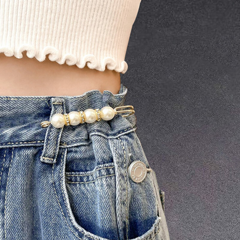Pearls Crystal Brooches Women Waist Buckle Cardigan Jeans Button Brooch Women Sweater Coat Anti Fall Pearls Clothes Pin Decor