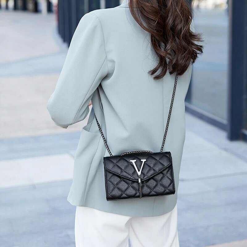 Bolsa crossbody xadrez com borla para mulheres, bolsas de luxo e bolsa, couro PU, bolsa de ombro mensageiro, marca acolchoada, bolsa feminina preta