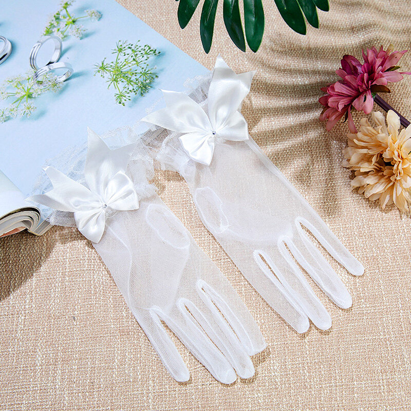 ถุงมือคอสเพลย์ประดับโบว์ลูกไม้สีขาวสำหรับชุดเจ้าสาวอุปกรณ์เสริมสำหรับงานแต่งงานงานพรอม