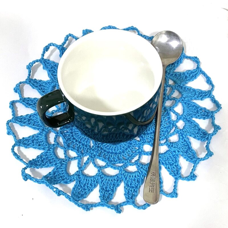 BomHCS    4PCS Mug Doilies Knitted Flower Mats for Small Coffee Cup Placemats