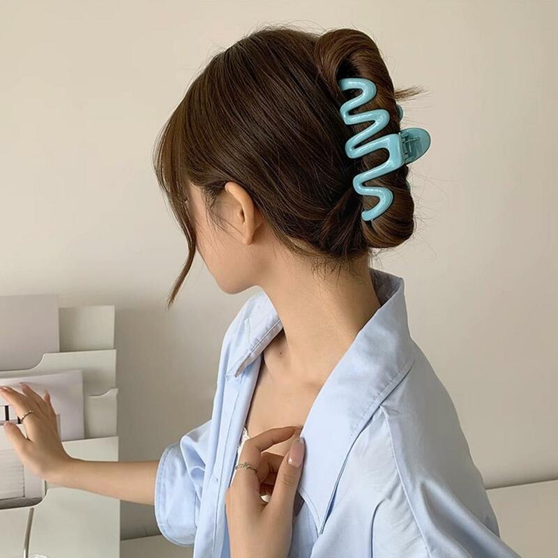 Colorful Acrylic Wave Hair Claw Large Jelly Hairpins Women Ponytail Headwear Hair Irregular Clip Sweet Korean Design Fashion