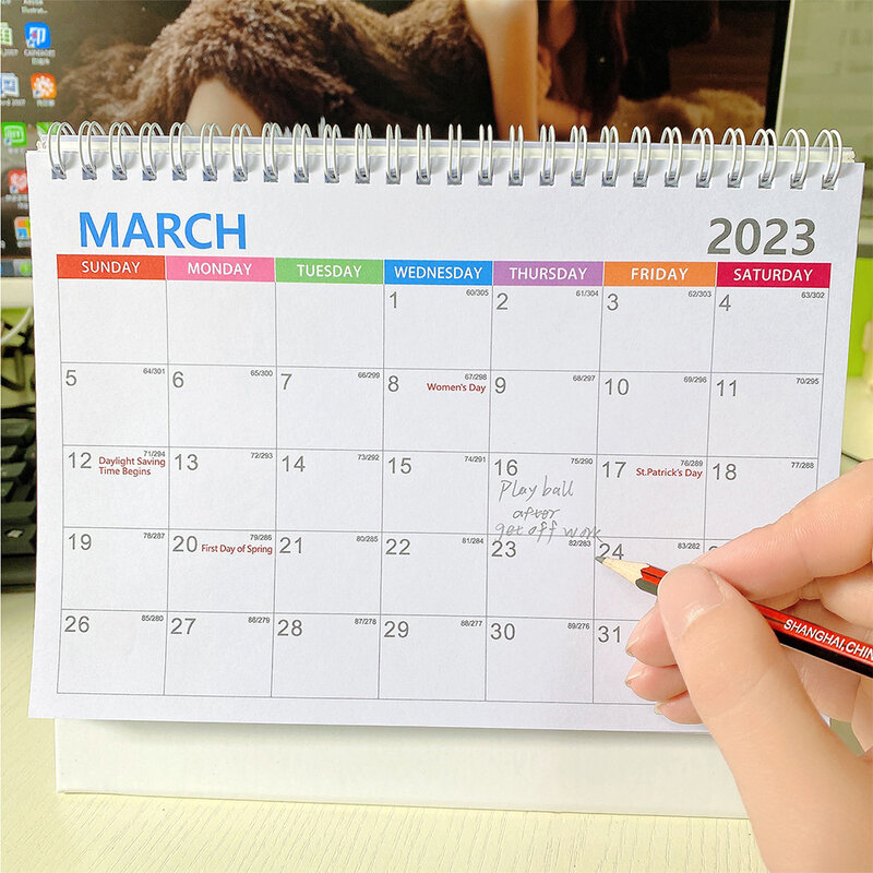 Calendrier de bureau à bobine Simple 23x20cm, planificateur de calendrier quotidien, Agenda annuel, fournitures scolaires et de bureau, nouveau, anglais, 2023