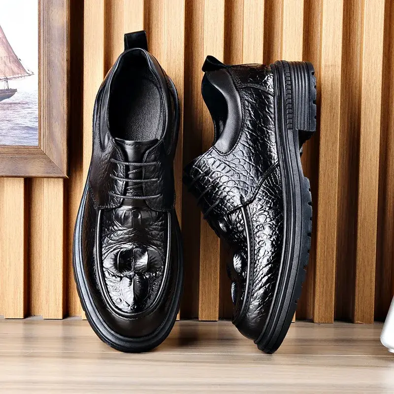 Sepatu pantofel Platform pria Slip-on cetak buaya baru musim semi musim gugur Fashion kulit sapi warna Solid sepatu pria
