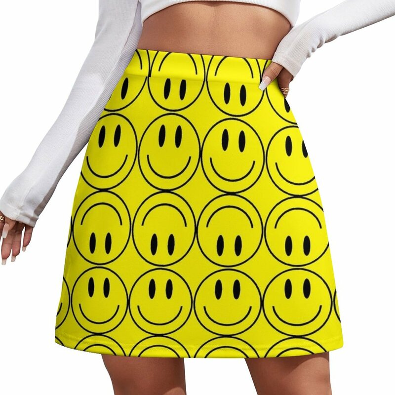 Sorriso feminino Happy Faces padrão mini-saia, vestidos chiques e elegantes, roupas de boate, verão, 2023