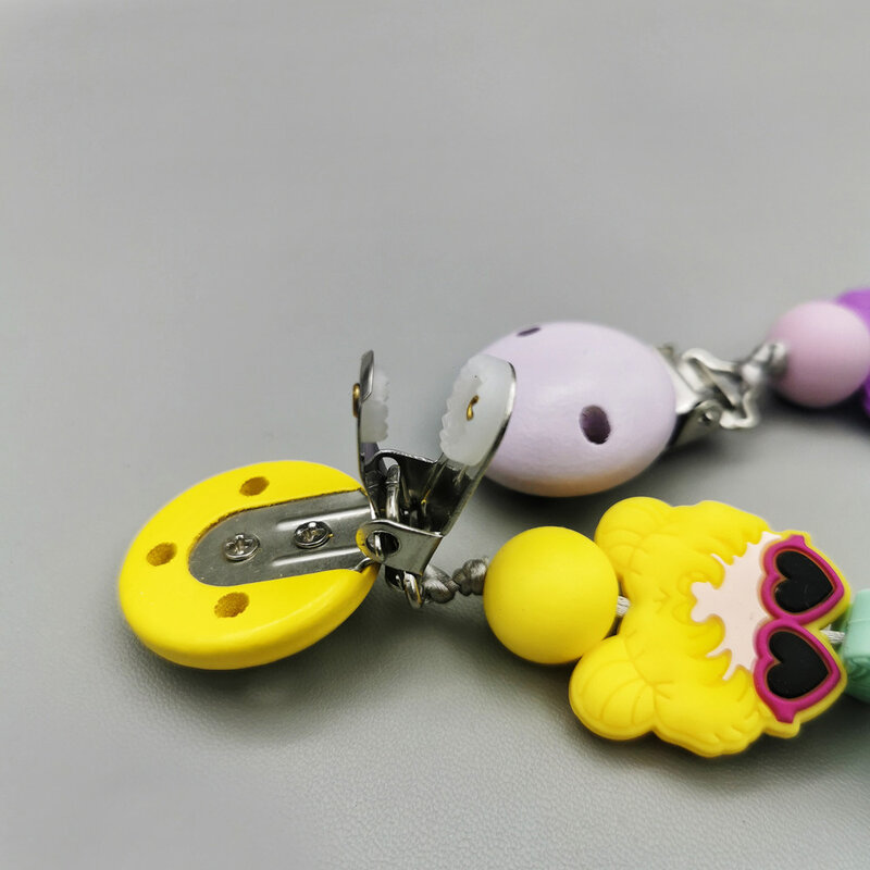 Custom ภาษาอังกฤษรัสเซียตัวอักษรชื่อเด็กซิลิโคนสาวสายคล้องยางกัดโซ่ Teether จี้เด็ก Teething ของเล่น Kawaii ของขวัญ