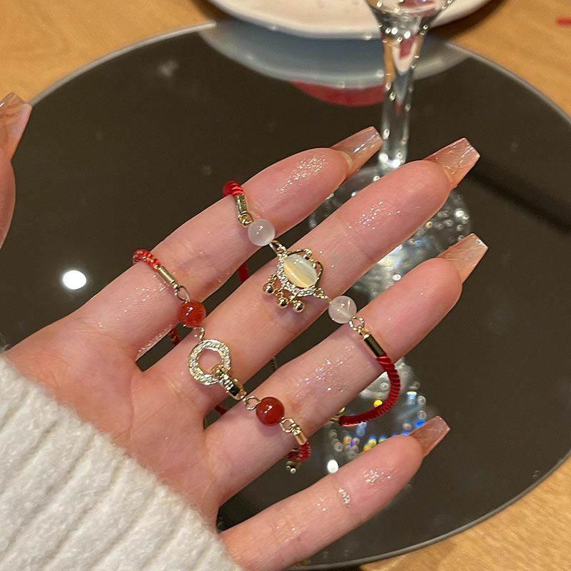 Umq Veiligheidsslot Opaal Pull Armband Rood Touw Geboorte Jaar Agaat Hand Sieraden Licht Luxe Minderheid Voortreffelijk