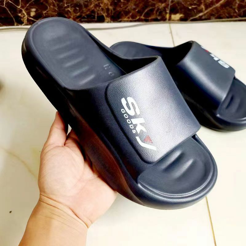 Man's Summer New One Word Casual Slippers Soft Sole Non Slip Big Size Home Casual Slippers Free Shipping Bathroom Slippers