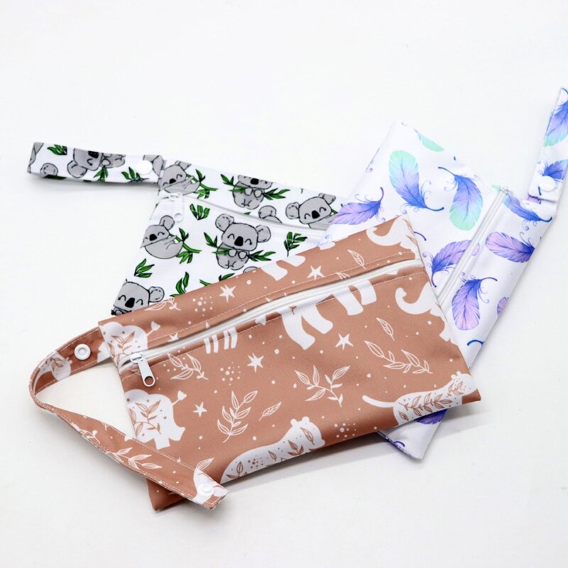 Waterproof Baby Diaper Bag Cartoon Print Reusable Wet Dry Nappy Zipper Handbag Travel Outdoor Stroller Diaper Storage Bag Pocket