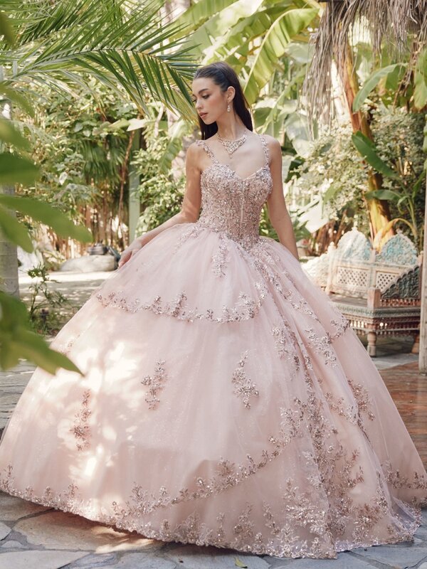 Elegant Spaghetti Straps Quinceanrra Prom Dresses Glitter Sequins Crystal Princess Long Luxury Appliques Sweet 16 Dress Vestidos