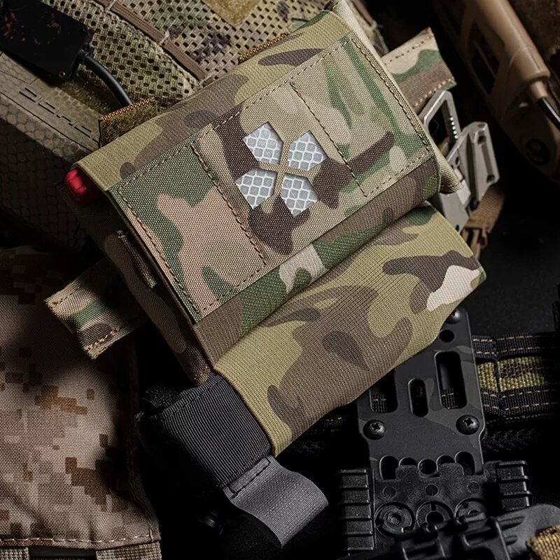 戦術的な軍事戦術救急医療キット,キャンプおよびアウトドアハンティング用のポーチ付きソフトバックパック