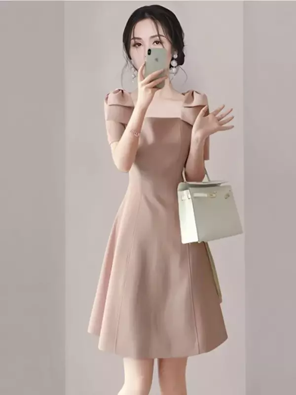 Modna sukienka z kwadratowym dekoltem w pasie 2024 letnia nowa damska lekka dojrzały styl spódnica modelka bogini