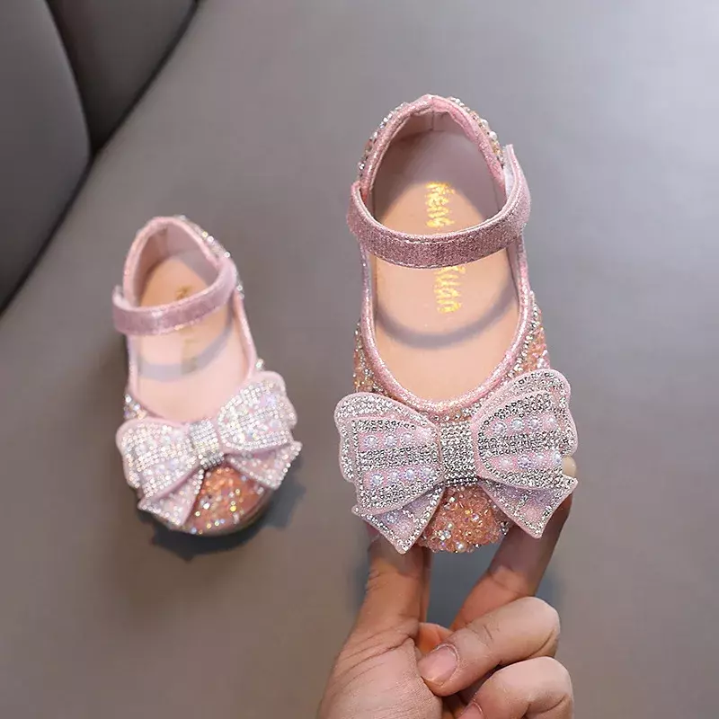 Демисезонные кожаные туфли со стразами для девочек, детская блестящая обувь принцессы с бантом для малышей, танцевальные туфли J182, 2024