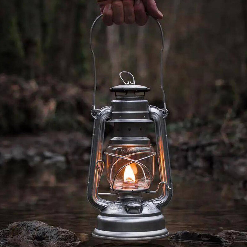 فوانيس كيروسين معدنية عتيقة للتخييم ، مصابيح طاولة إعصار بمقبض ، وقود ، مشي لمسافات طويلة