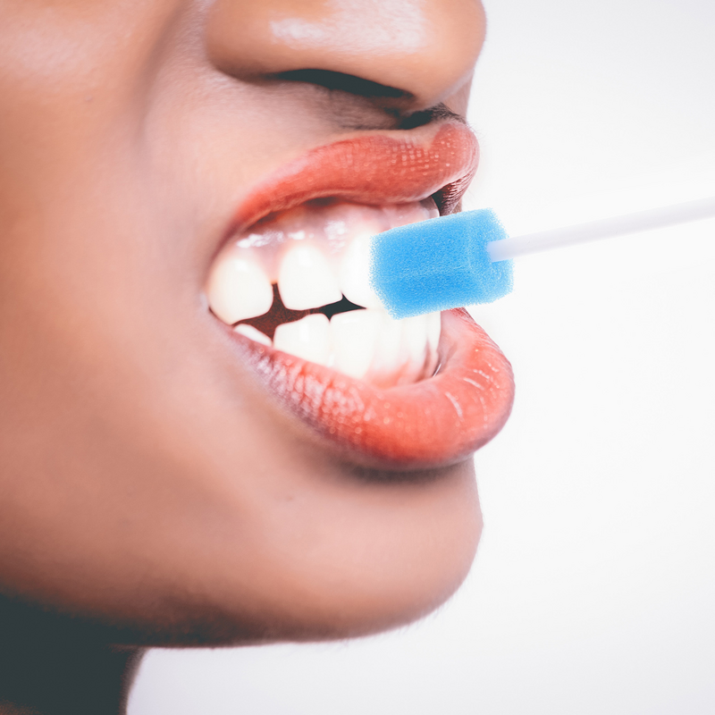 100 szt. Jednorazowa gąbka w sztyfcie Gąbka do czyszczenia zębów Gąbka do pielęgnacji jamy ustnej (niebieska)