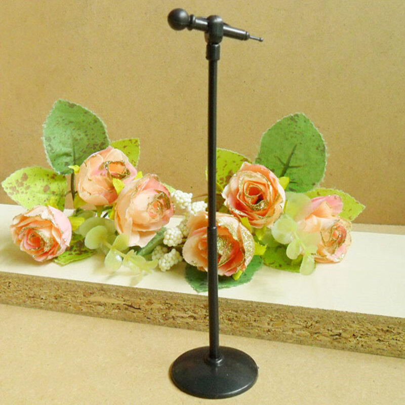 Modelo plástico mini do microfone para Dollhouse, acessórios bonitos da mobília