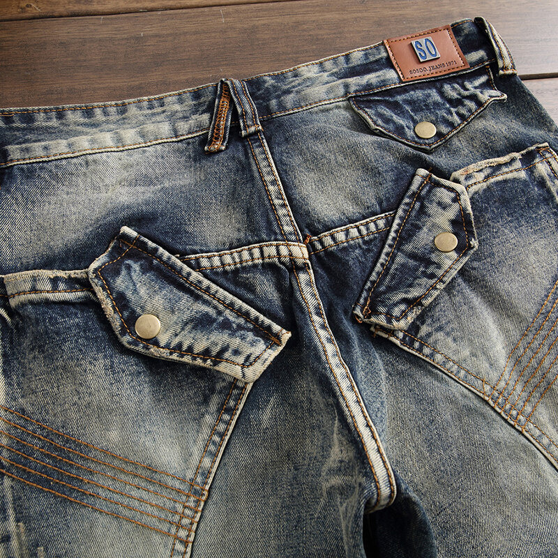 Męskie haftowane naszywki z niebieskie dżinsy w stylu Vintage kieszenie guziki spodnie Retro nie rozciągliwe dopasowanie proste spodnie