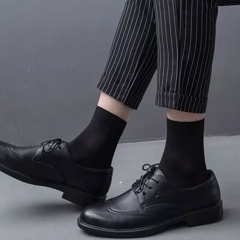 20ชิ้นถุงเท้ายาวระบายอากาศได้ดีถุงเท้า serat bambu สีดำสำหรับผู้ชายลายทางแบบบางสำหรับฤดูร้อนถุงเท้าผู้ชายธุรกิจสีดำต้านเชื้อแบคทีเรีย