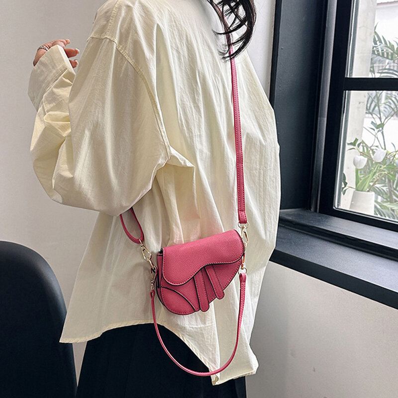 ฉบับภาษาเกาหลีกระเป๋าอานม้ามินิแฟชั่นอินเทรนด์ใหม่ลำลองสีทึบกระเป๋าสะพายไหล่ Crossbody อุปกรณ์เสริมกระเป๋าถือผู้หญิง