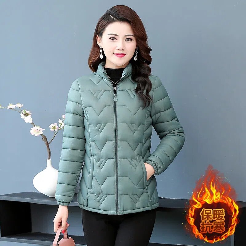 Autunno inverno cappotti imbottiti in cotone caldo corto e spesso per le donne coreano Casual Elegante mamma giacche in piumino di cotone leggero capispalla 6XL