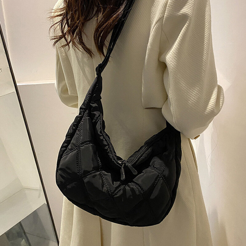 Lingge Embroidered Thread Large Capacity Big Bag For Women Popular New Fashion One Shoulder Crossbody Bag Dumpling Bun