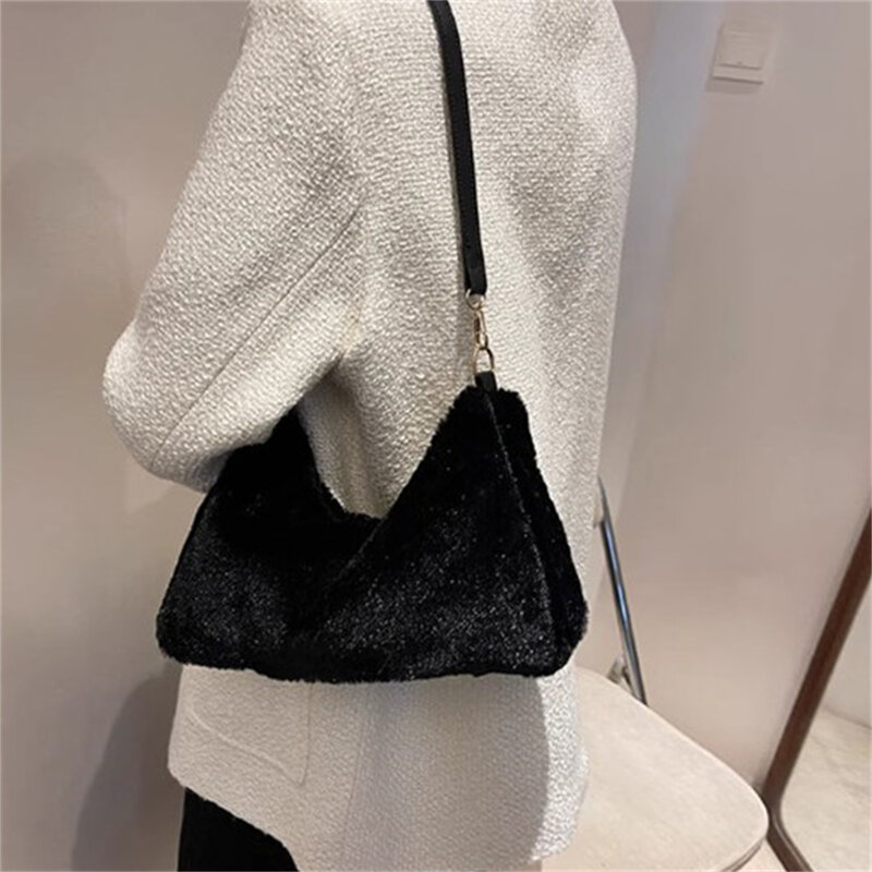 Pluszowe torby na ramię dla kobiet luksusowy projektant miękkie zimowe damska kopertówka torebka śliczne modne damskie imprezowe torby pod pachami