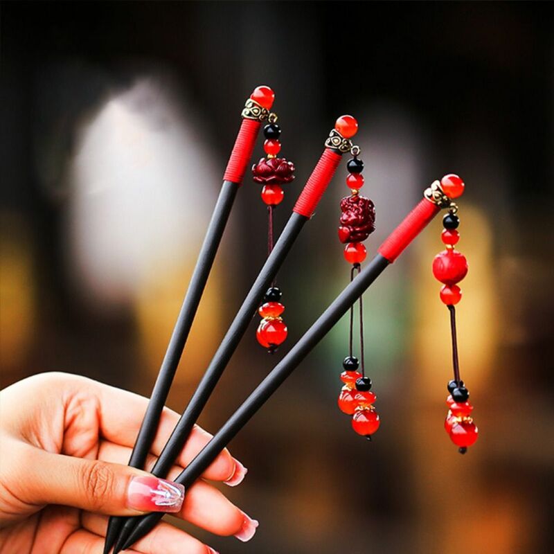 Retro Style Tassel Wooden Hairpin Fashion Hair Sticks Exquisite Red Hairpin Handmade Chinese Style Girl Clasps Wedding Bride