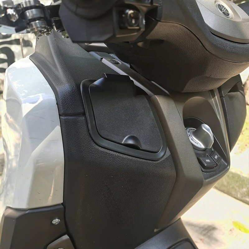 Cubierta de bolsillo impermeable para Yamaha Nmax, cubierta de bolsillo lateral mejorada de ABS, tapa de cargador impermeable para Yamaha Nmax v1 v2 2020-2023