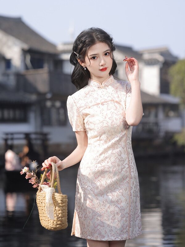 Cheongsam pendek renda baru elegan wanita klasik Tiongkok Qipao gaun pesta malam pernikahan seksi lengan pendek pakaian sehari-hari anak perempuan