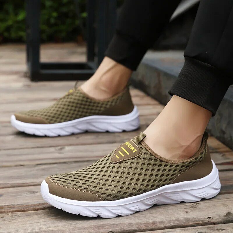 Casual Sneaker Men's Summer New Extra Large Mesh Light Running Shoes Breathable One Pedal Tenis