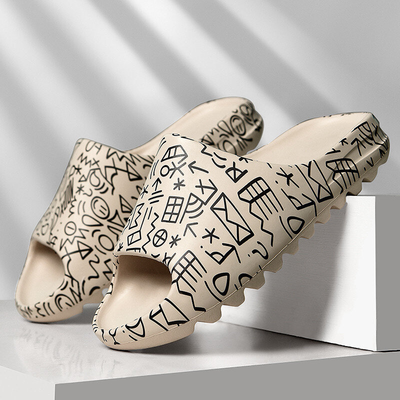 Uniseks YZY & ELMO Terinspirasi Slide Bersirkulasi Musim Panas Sandal Jepit Ringan Mulut Ikan Graffiti Sandal Pria Wanita Ukuran Besar 34-46