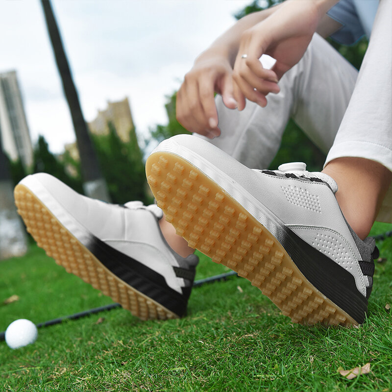 Sepatu Golf pria bernapas ringan Sneakers Golf olahraga luar ruangan sepatu Golf berjalan pria Non-slip alas kaki atletik