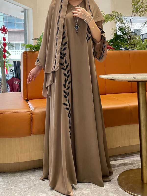 Robe longue brodée avec écharpe pour femme, abaya musulmane, caftan marocain, écharpe de sauna, robe arabe de Dubaï, Eid, magnifique, ensemble de 2 pièces